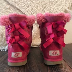 Hot pink bailey bow UGGS. KIDS SIZE